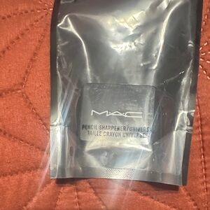 MAC Cosmetics Universal Pencil Sharpener